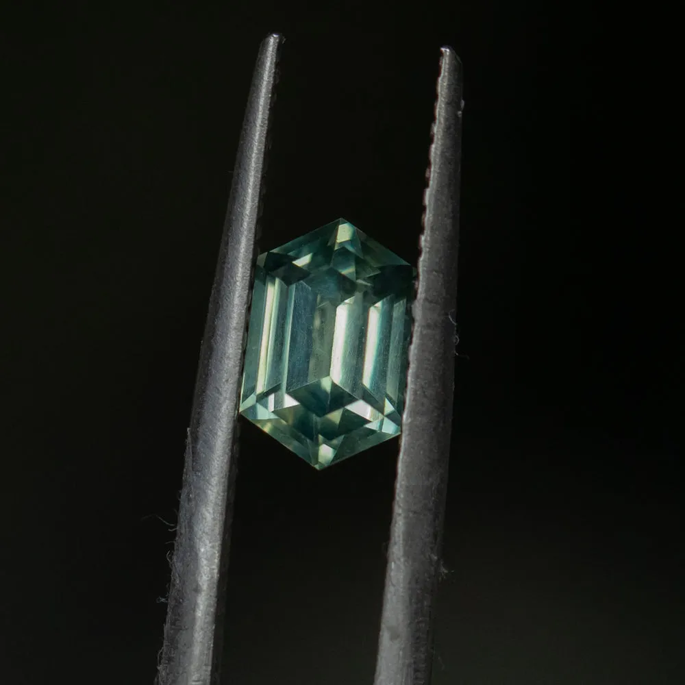 1.75CT ELONGATED HEXAGON NIGERIAN SAPPHIRE, UNTREATED, MINTY LIGHT GREEN, 8.27X5.33X4.15MM