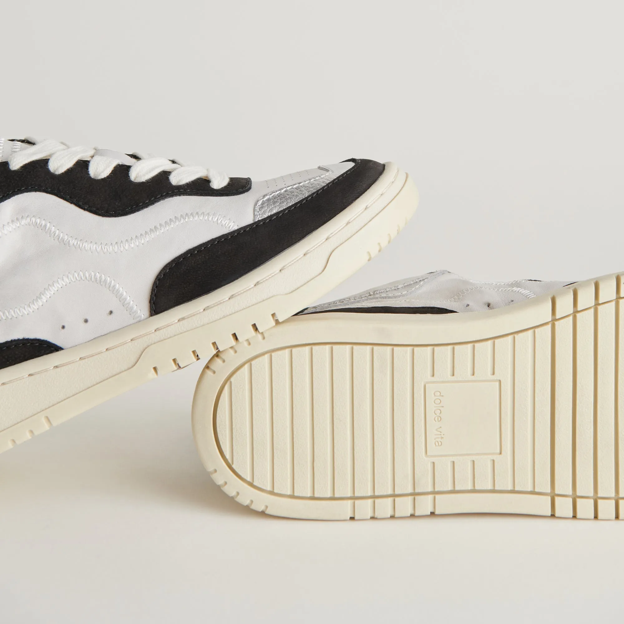 ADELLA SNEAKERS WHITE BLACK LEATHER - re:vita